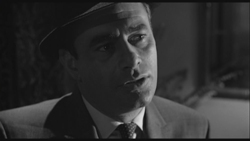 Martin Balsam as Detective Arbogast