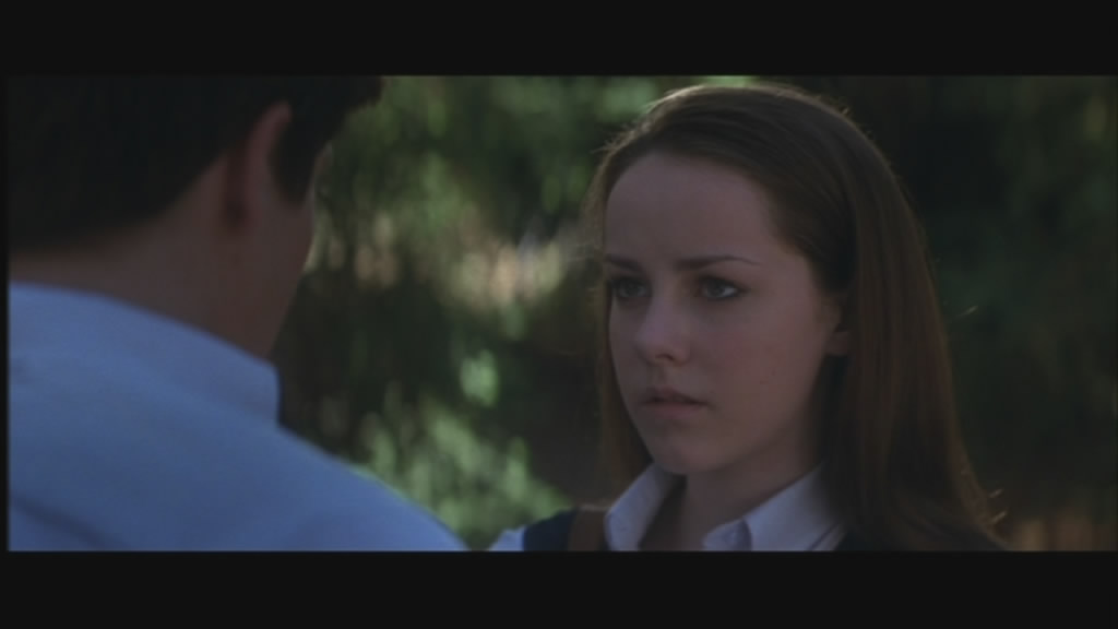 Jena Malone is Gretchen, Donnie's romantic interest...
