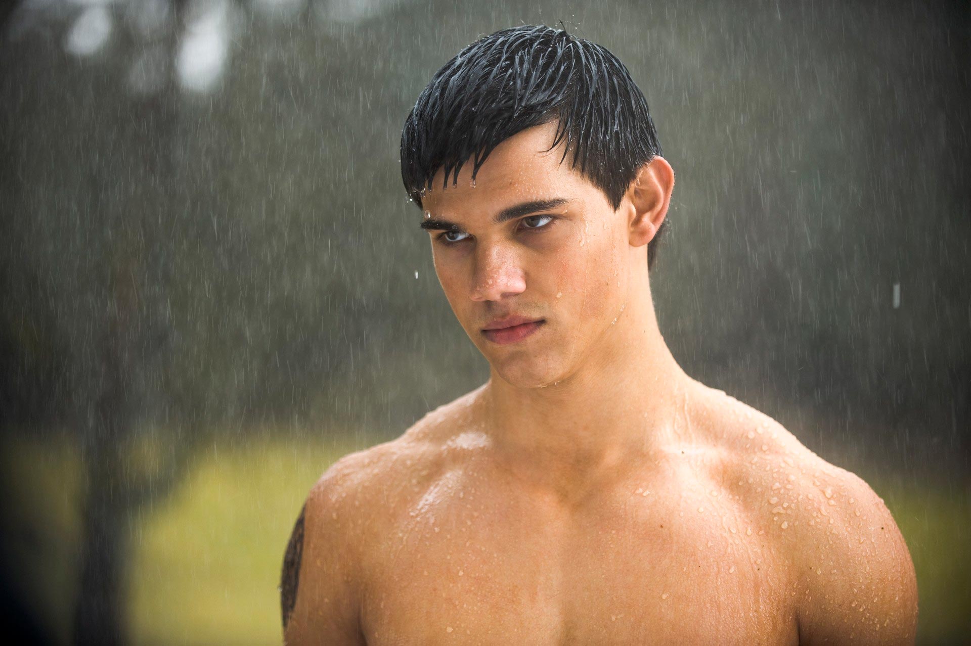 newmoon_taylor_lautner Did you know I can more each nipple independently of the other?