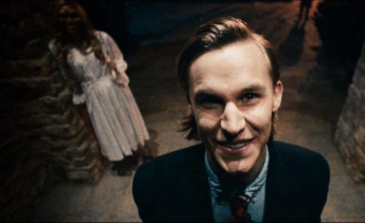 What do you mean, she's behind me?