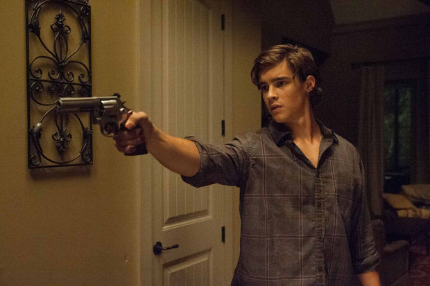 Darren's day continued to get worse when he realized the gun wasn't loaded.