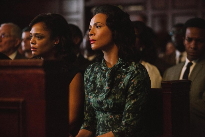 still-of-carmen-ejogo-and-tessa-thompson-in-selma-(2014)