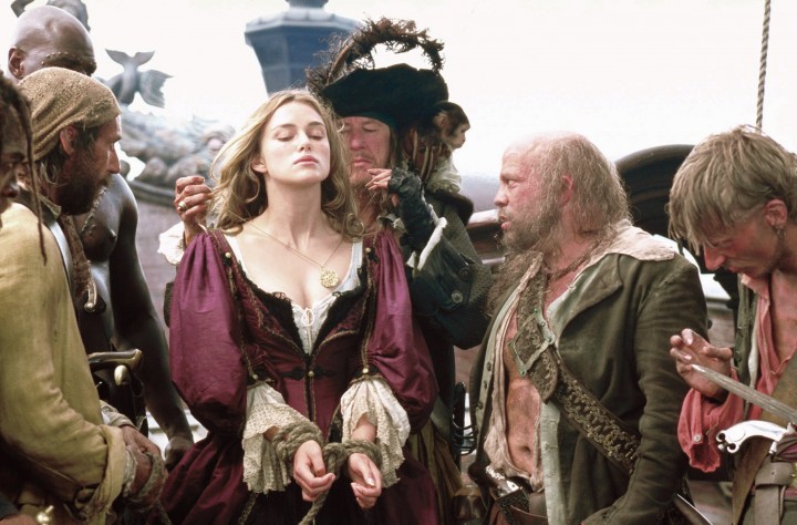 Elizabeth_on_the_Black_Pearl_5
