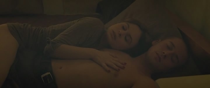 Spring.2014.HDRip.XviD.AC3-EVO.avi_snapshot_00.11.33_[2015.03.25_23.08.54]