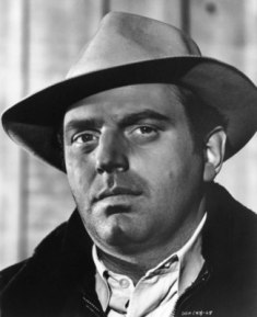 Theodore Bikel as he appeared in The Defiant Ones.