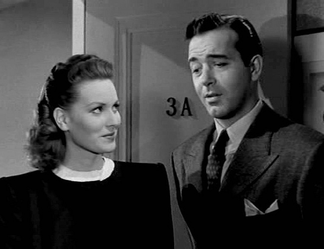 Maureen O'Hara (L) in Miracle On 34th Street.