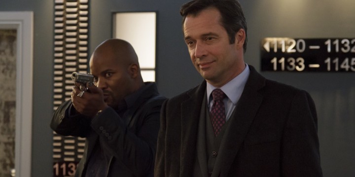 James-Purefoy-as-Mr-Washington-in-Momentum