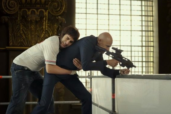 Grimsby-Mark-Strong-Sacha-Baron-Cohen