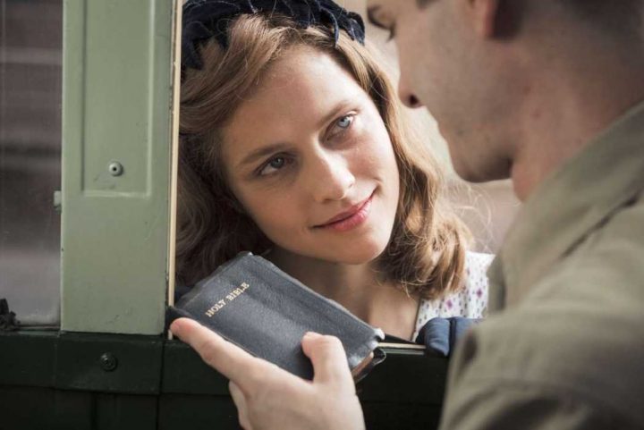 hacksaw-ridge-wife