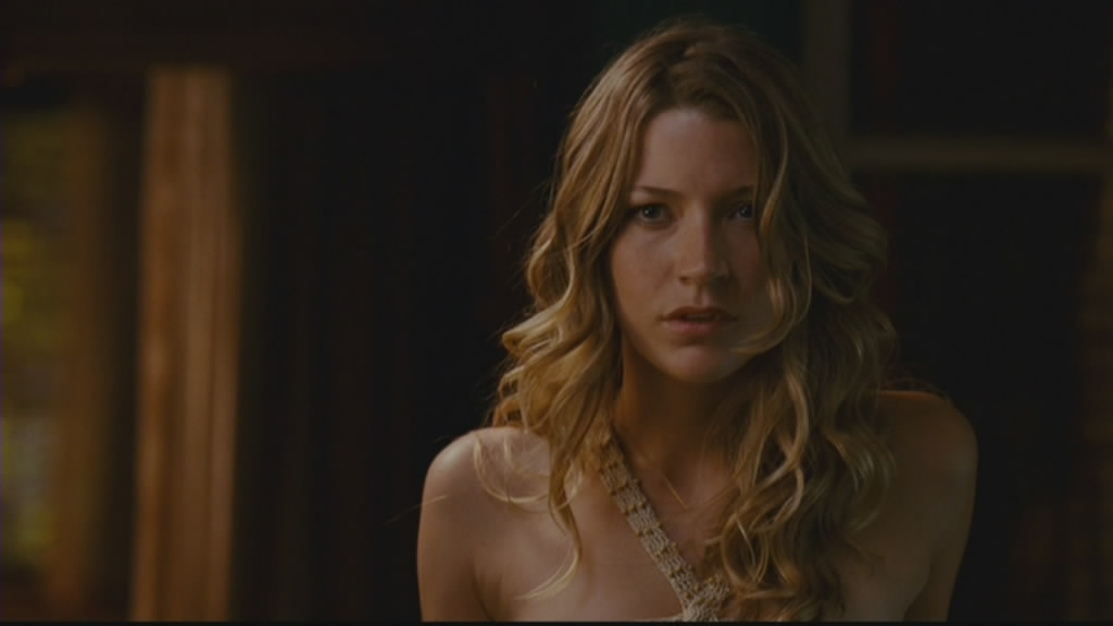 Sarah Roemer as Ashley is a decent addition to the film.