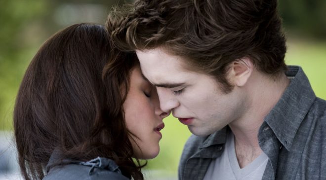 -New-Moon-stills-HQ-twilight-movie-7408060-2000-1330