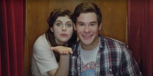 howwefirstmet-daddario-devine-photobooth